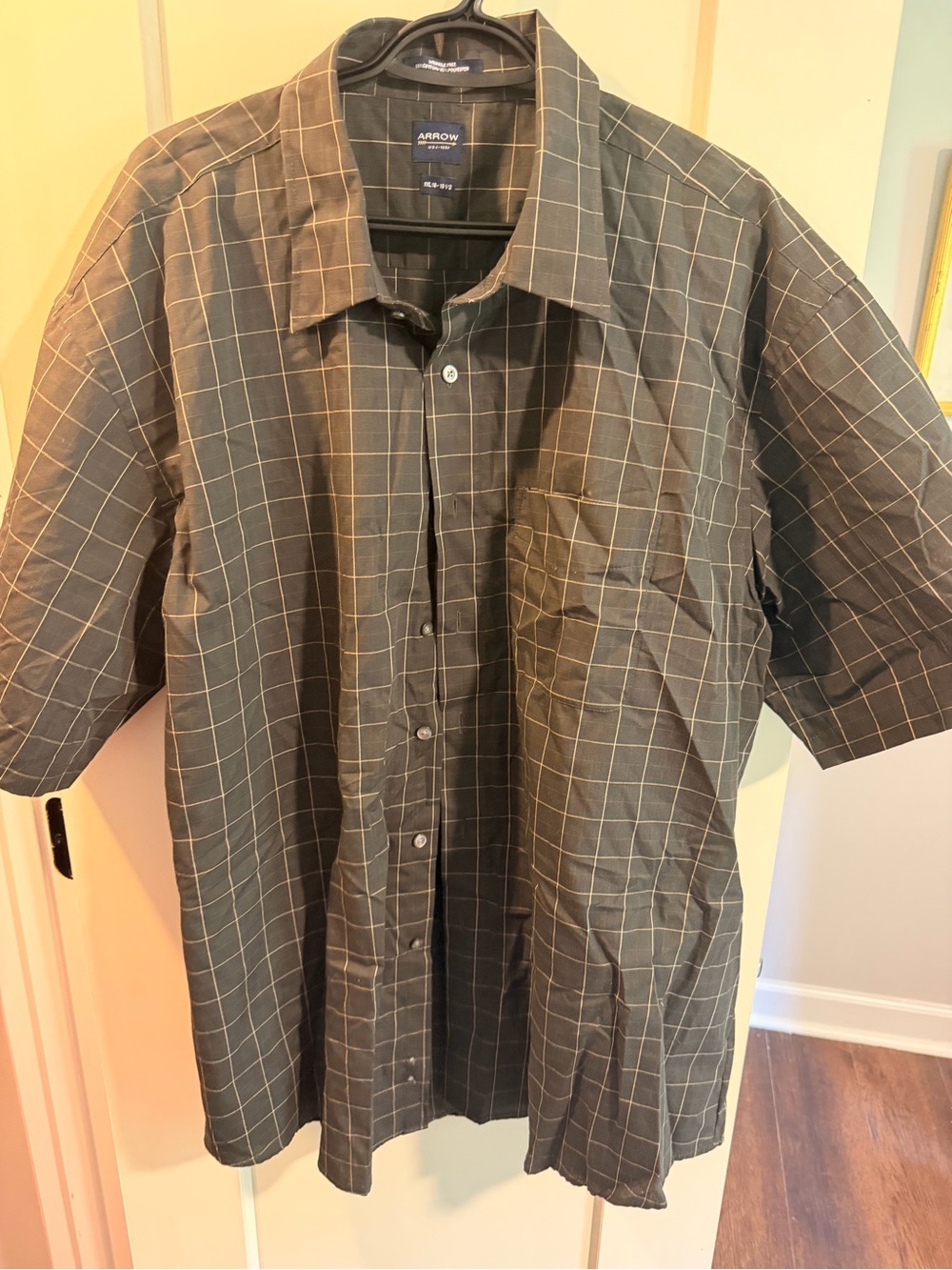 Arrow Men's Short Sleeve Windowpane Button-Down Shirt - Gray